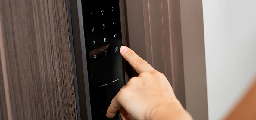 Smart Electric Locks Replacement Services in Country Club, FL