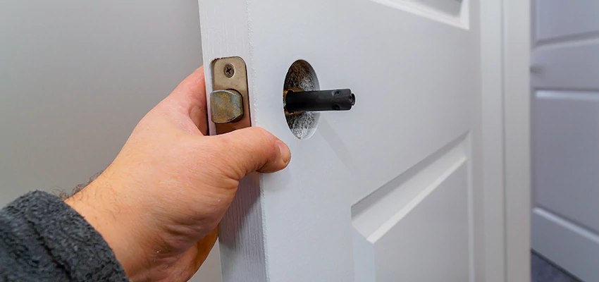 Nighttime Locksmith For Lock Repair in Country Club, FL