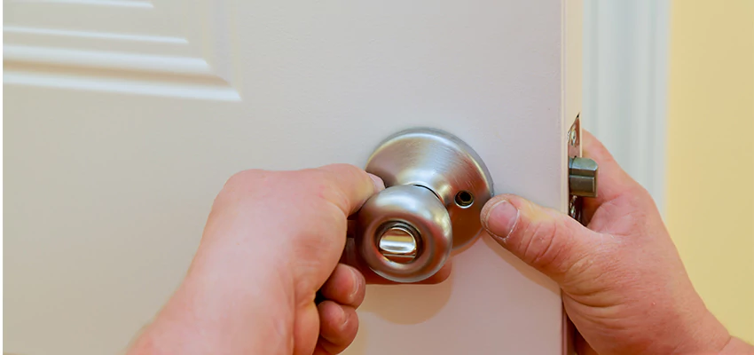 After-hours Locksmith For Lock And Key Installation in Country Club, FL